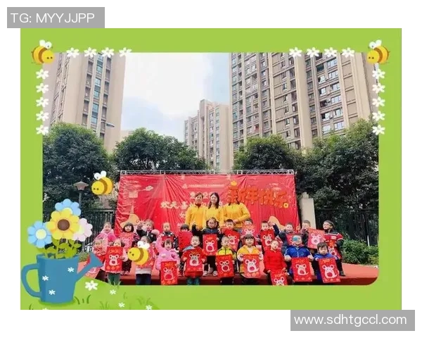 足球明星贺岁照片全景展示欢庆新年与球场风采的完美结合 足球明星贺岁照片全景展示欢庆新年与球场风采的完美结合