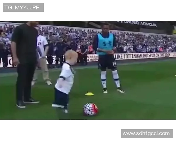 当今足球界谁是最帅气的明星球员他又有哪些迷人魅力与风采