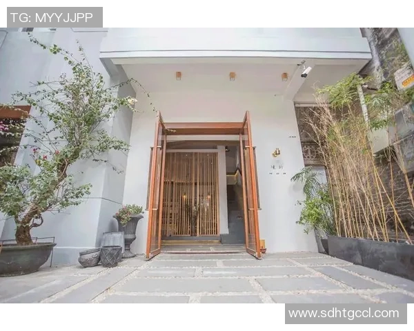 足球明星为何纷纷倾心于罗斯的魅力与影响力分析