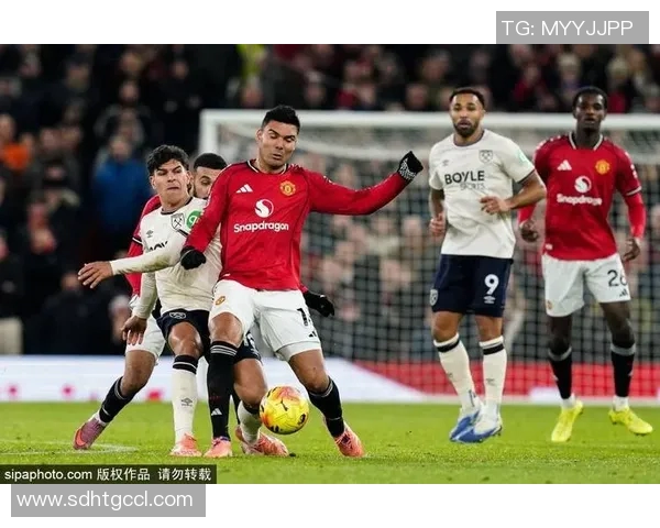 卡塞米罗的足球之路：从巴西小镇到欧洲顶级联赛的传奇旅程